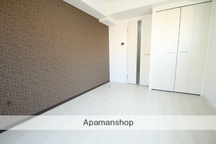 大阪府大阪市淀川区西三国1丁目の賃貸マンションの内装