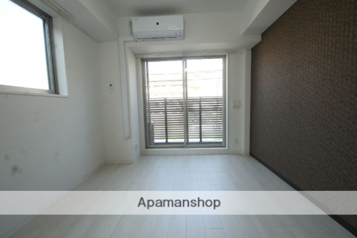 大阪府大阪市淀川区西三国1丁目の賃貸マンションの内装