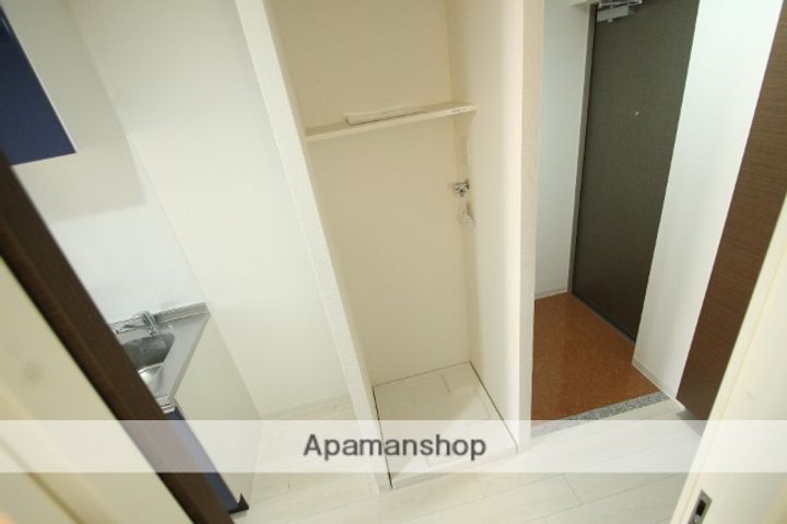 大阪府大阪市淀川区西三国1丁目の賃貸マンションの内装