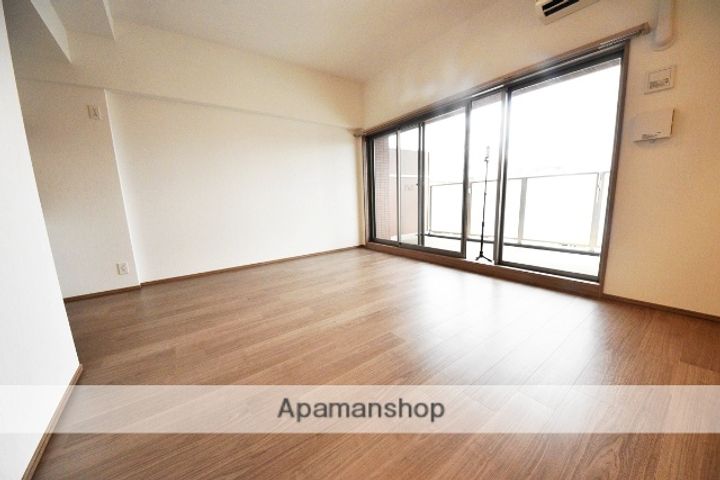 大阪府大阪市淀川区新高2丁目の賃貸マンションの内装