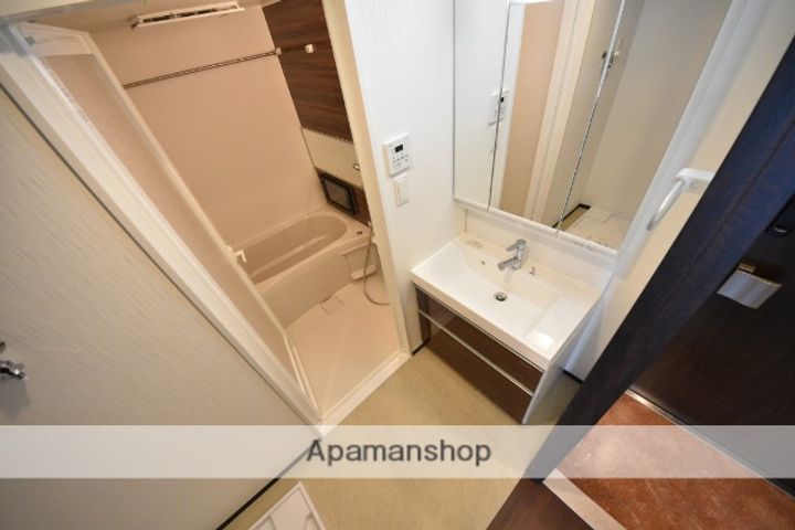 大阪府大阪市淀川区新高2丁目の賃貸マンションの内装