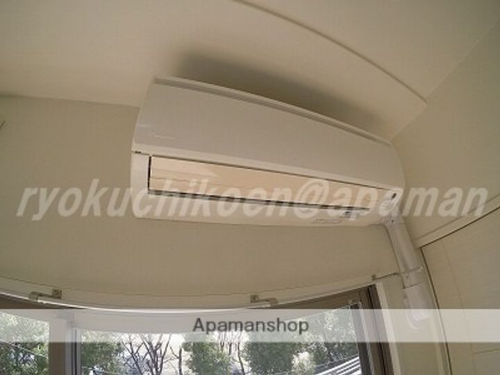 アグレアーブルの内装