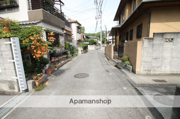 サンコーポ服部202の周辺