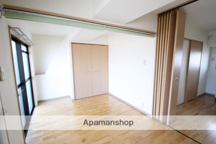 シャルレ服部303の内装