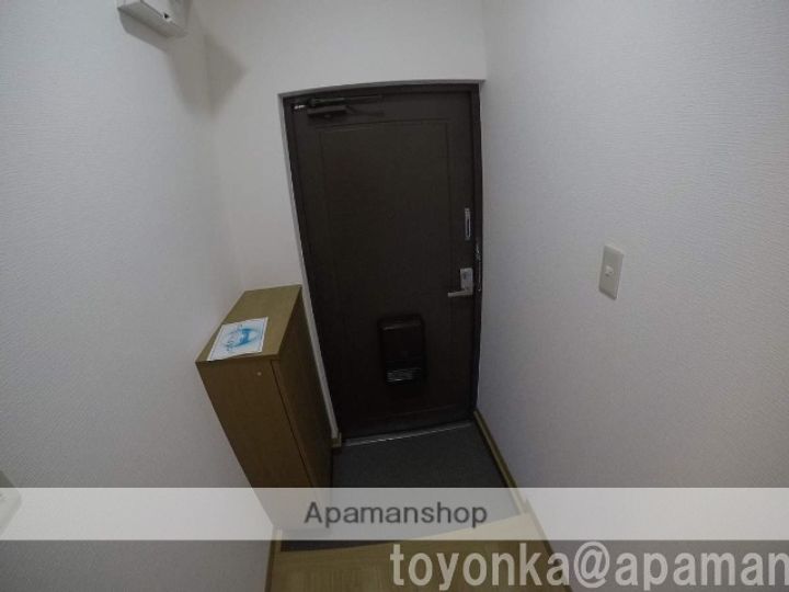 大阪府豊中市玉井町1丁目の賃貸アパート206の玄関