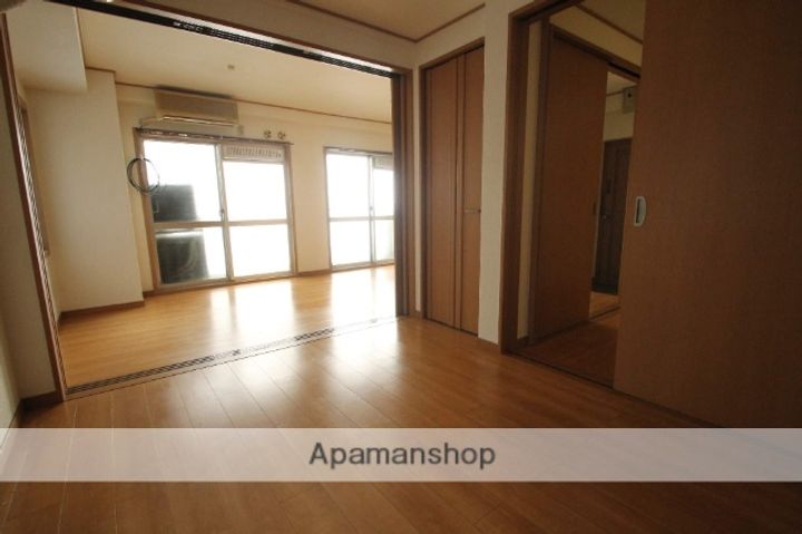 大阪府豊中市庄内東町1丁目の賃貸マンションWest3の内装