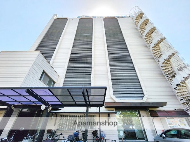 コーポラスサカエ303の外観