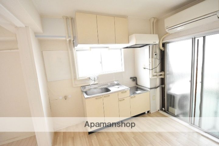 大阪府豊中市中桜塚3丁目の賃貸マンションのキッチン