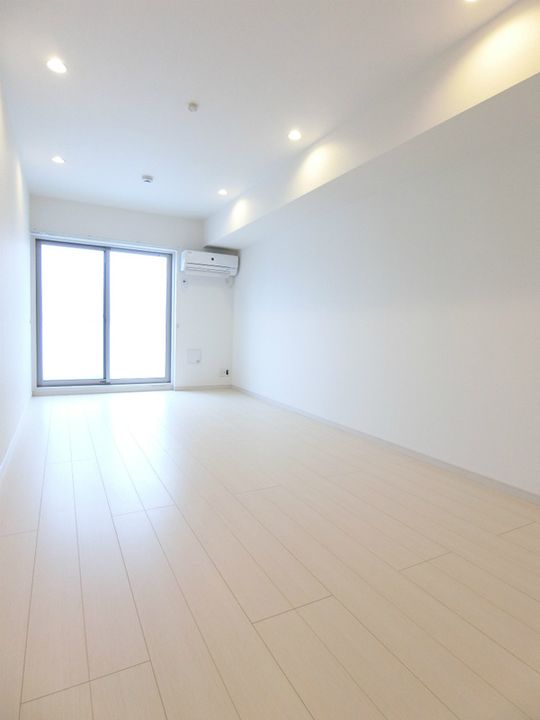 リブリ・竹島の居間