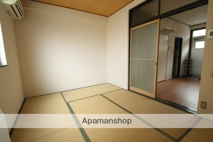 利倉神吉文化209の内装