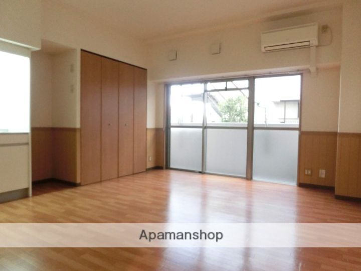 ハイツリベラの居間