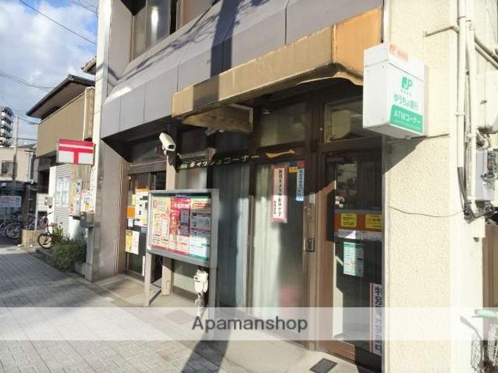 アヴァンセエストの周辺