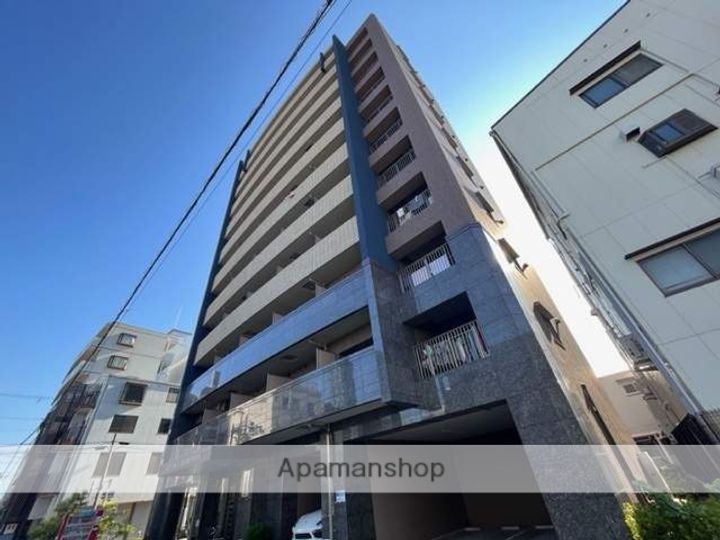 アドバンス西梅田の外観