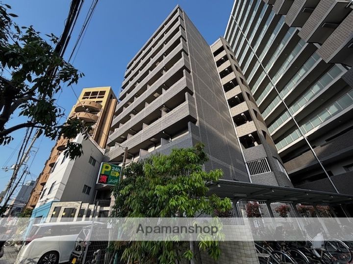 グリーンプラザ新梅田の外観
