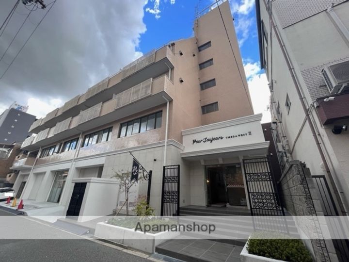 プール・トゥジュール梅田ウエストⅡの外観