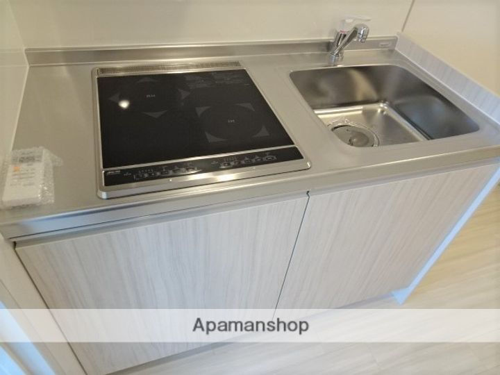 エストゥルースプラス大阪福島のキッチン