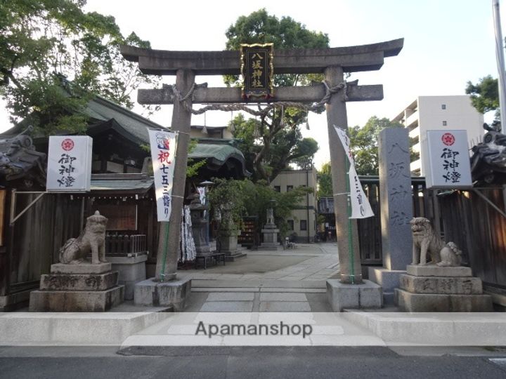 ワールドアイ梅田WESTの周辺