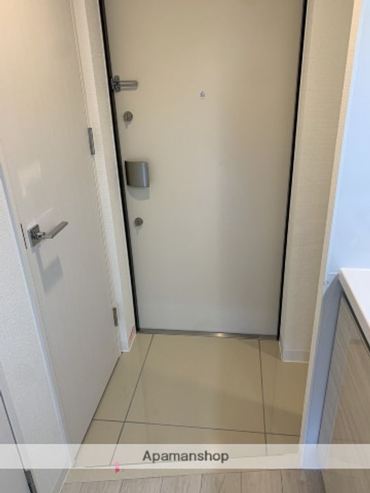 アドバンス西梅田ビオスの玄関