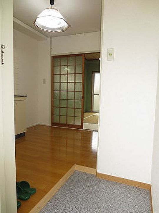 中川マンションの玄関