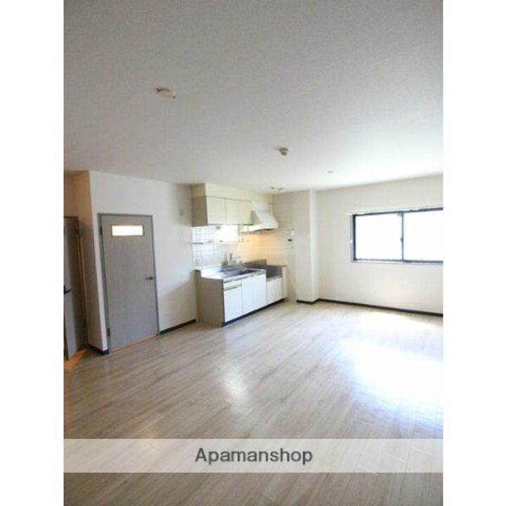 ハイツインブリッジの居間