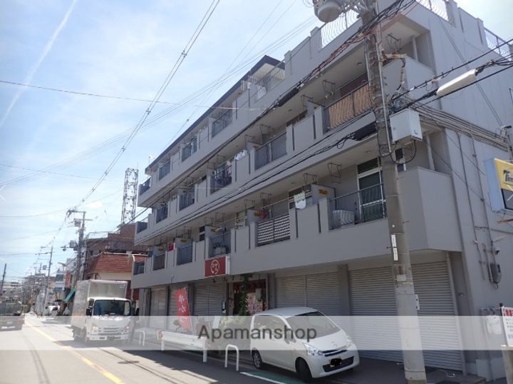 松吉マンションの外観