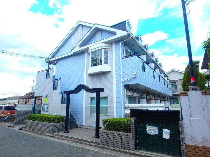 グリーンコートKAWADAの外観