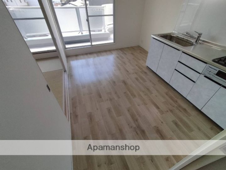 アペックスハイム守口の居間