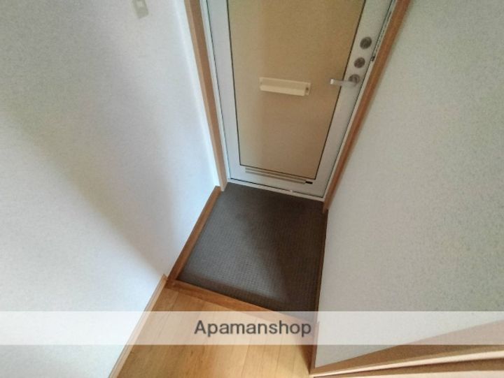M’PLAZA滝井駅前弐番館の玄関