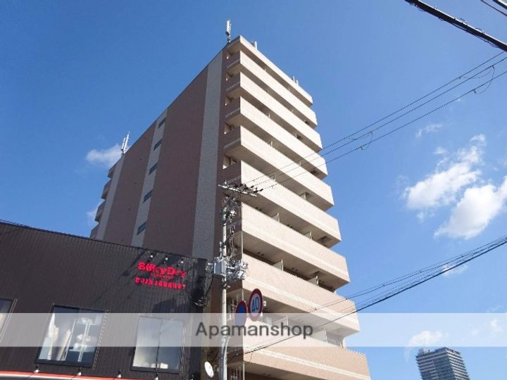 大阪府寝屋川市松屋町の賃貸マンションの外観