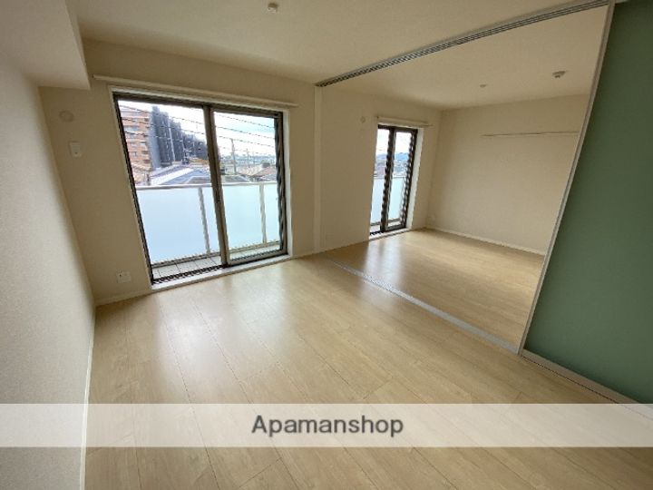 シャーメゾンエリーナくずはの居間