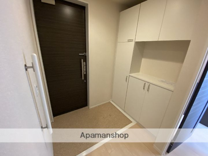 シャーメゾンエリーナくずはの玄関