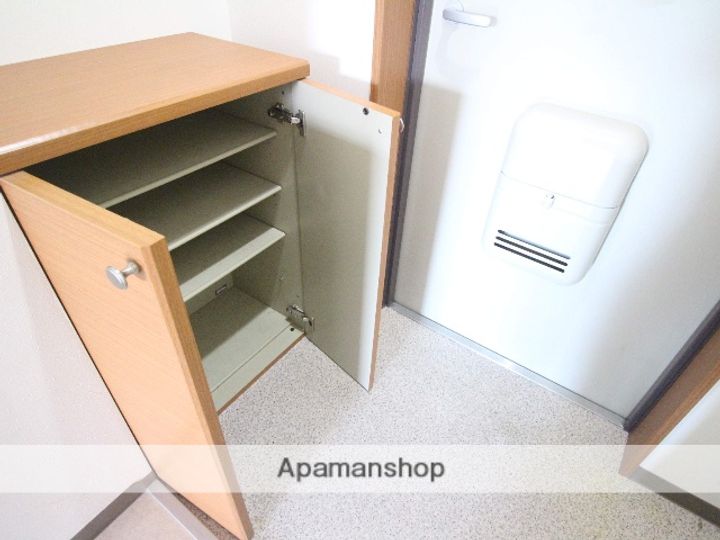 フローラ大垣内の玄関