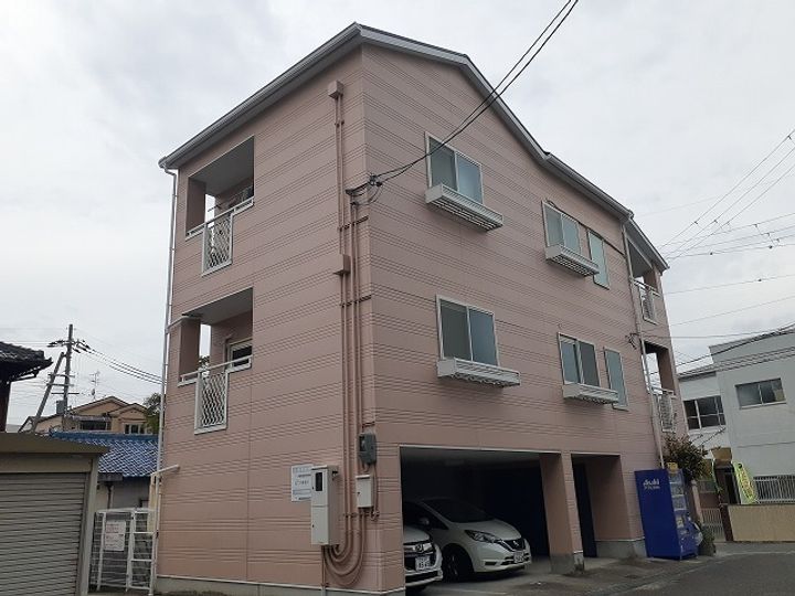 シャルマン301の外観