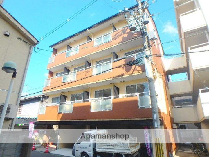 ロードアップ牧野の外観