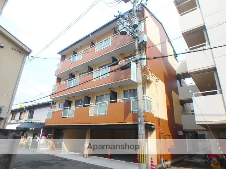 ロードアップ牧野の外観