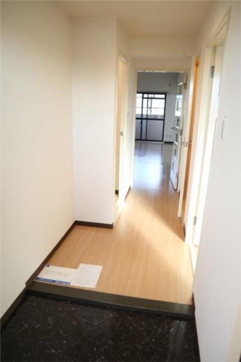 マンショングランメール402の玄関