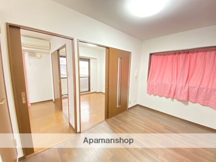 レインフォレストの内装