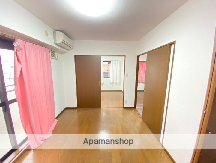 レインフォレストの内装