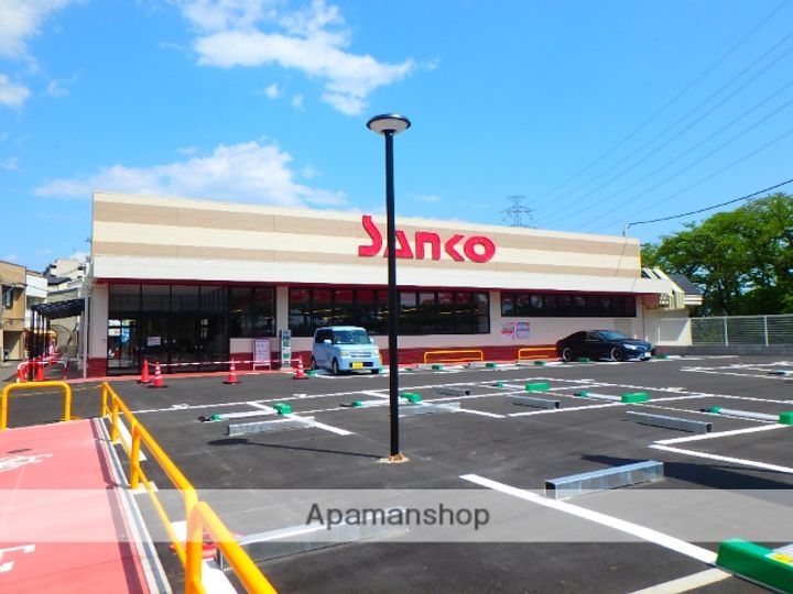 CHOU CHOU MAKINOHONMACHIの周辺