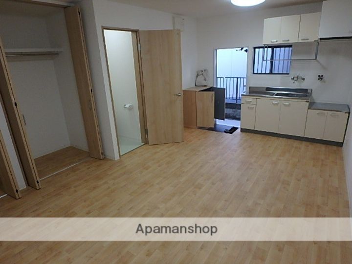 ハイツラポールの居間