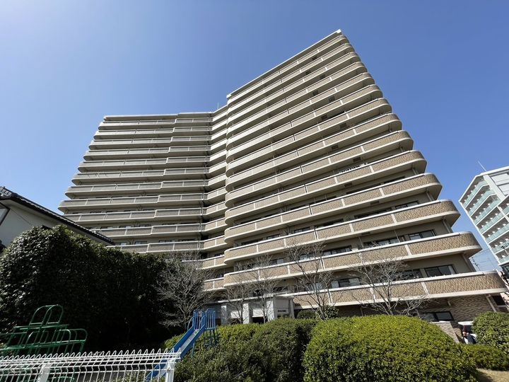 メロディーハイム枚方牧野阪の外観