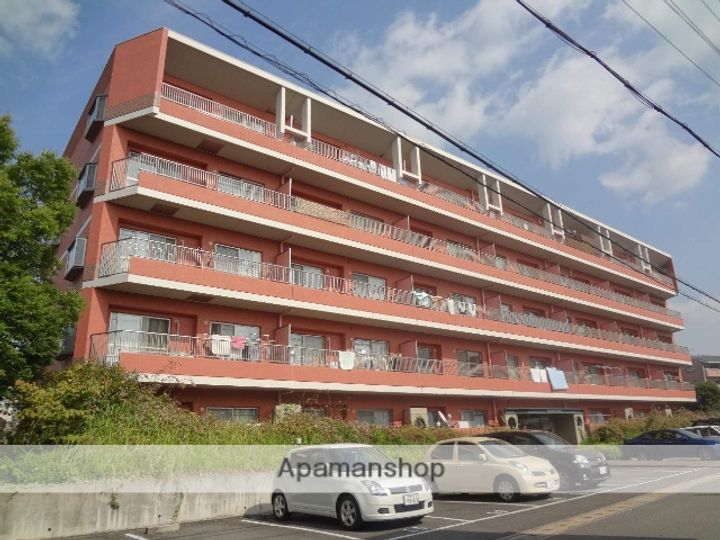 大阪府枚方市長尾元町6丁目の賃貸マンションの外観