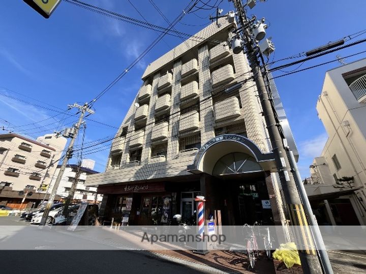 マルエス楠葉マンションの外観