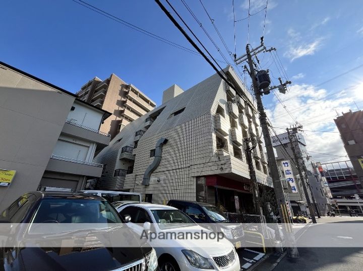 マルエス楠葉マンションの外観