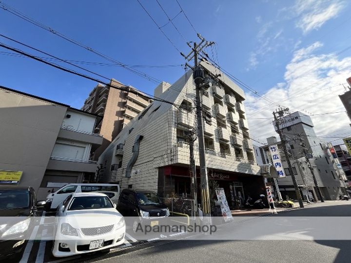 マルエス楠葉マンションの外観