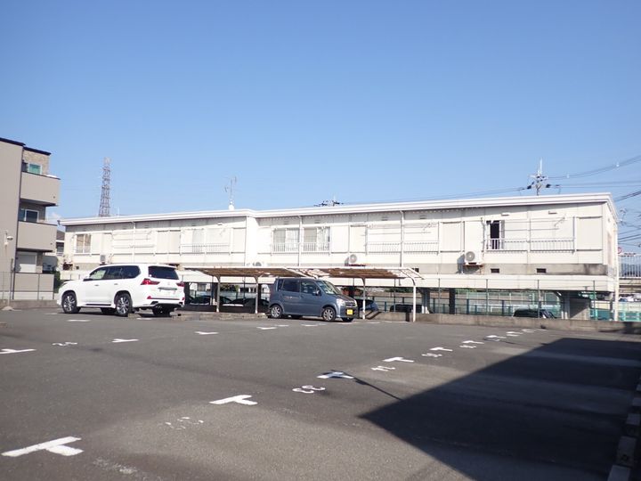 ハイツ寿の外観