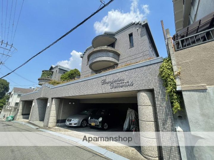 グランパティオ山之手の外観