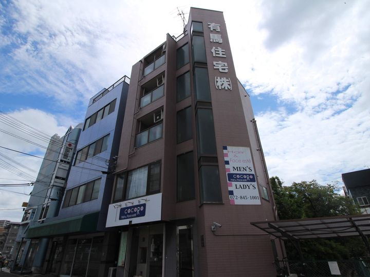 大阪府枚方市伊加賀寿町の賃貸マンションの外観