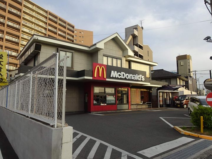 レオパレスヒカリの周辺
