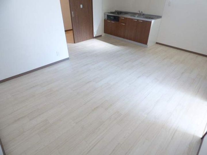 大阪府交野市星田8丁目の賃貸マンションの内装